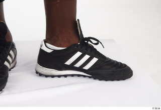Kato Abimbo black sneakers foot sports 0009.jpg